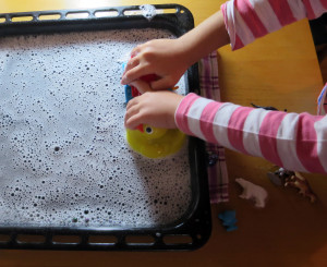 montessori kozmologia, ekologicka vychova, ako postupuju hasici pri odstranovany nebezpecnych olejov z vodnych tokov